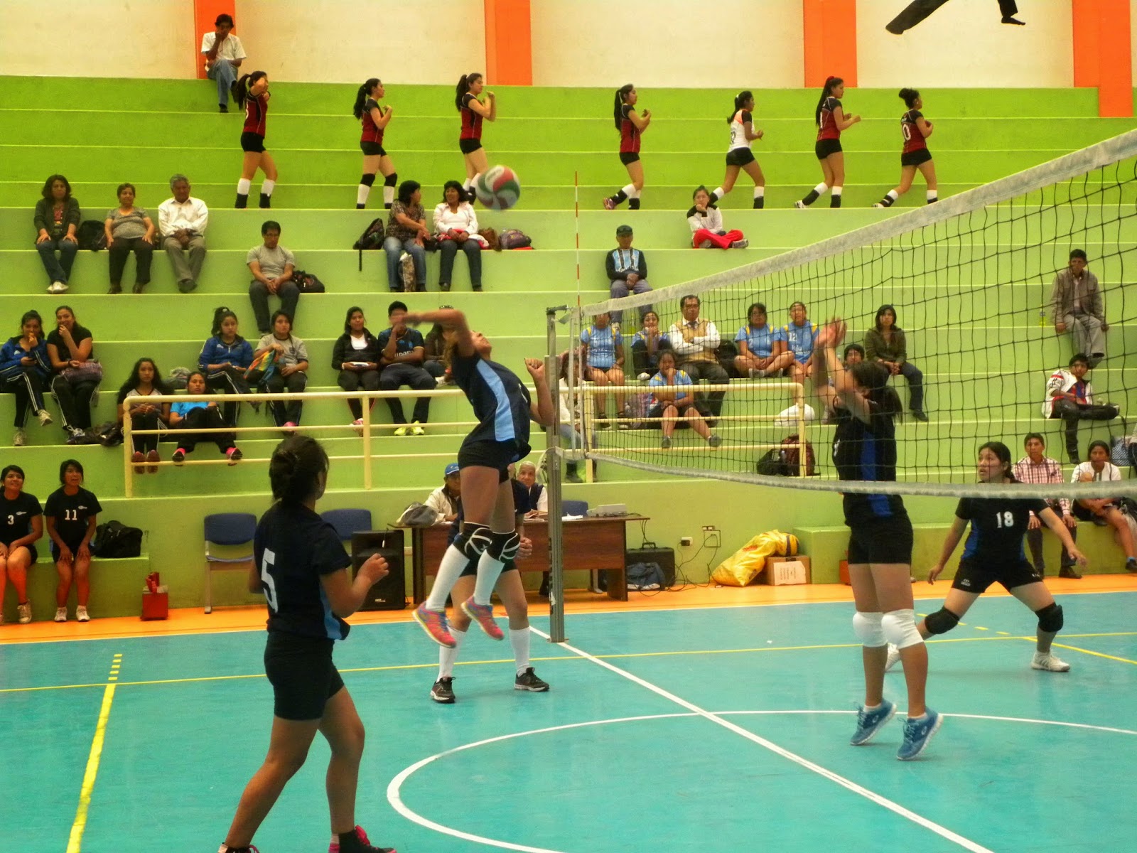 Volley University